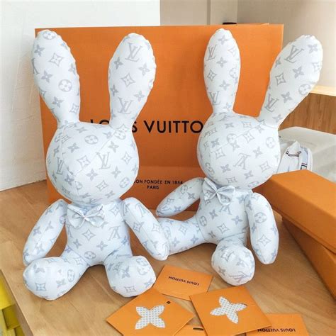 louis vuitton bunny.